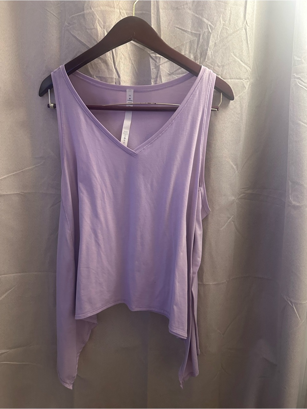 lululemon athletica Lavender Watch me flip sleeveless tank size 10 like brandnew
